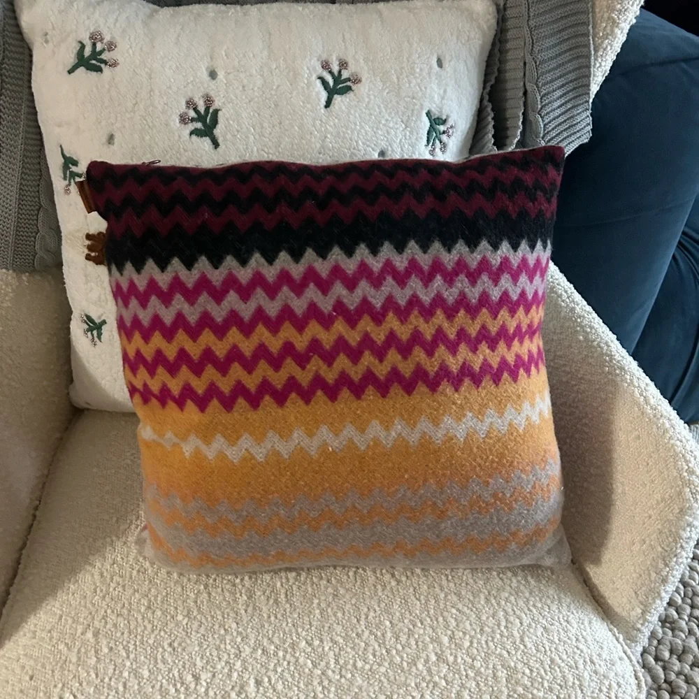 Missoni pillow - Picture 1 of 3